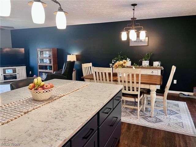3359 Schneiders Crossing Road NW, Dover, OH 44622