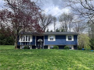 3359 Schneiders Crossing Road NW, Dover, OH 44622