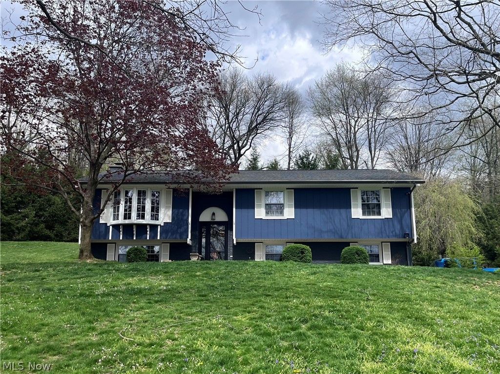 3359 Schneiders Crossing Road NW, Dover, OH 44622