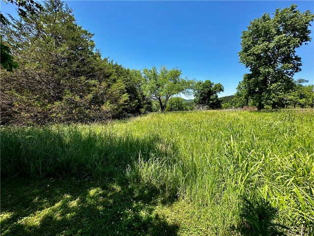 5 Bandy Drive, Holiday Island, AR 72631