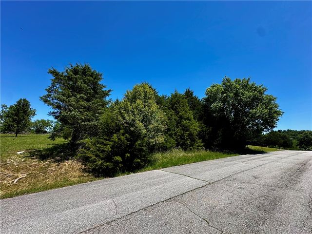 5 Bandy Drive, Holiday Island, AR 72631