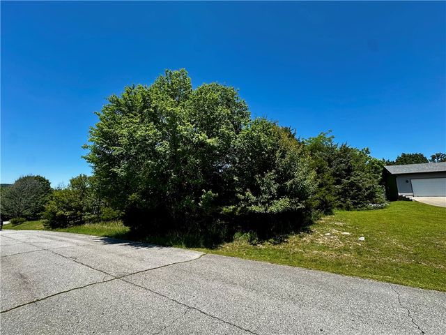5 Bandy Drive, Holiday Island, AR 72631
