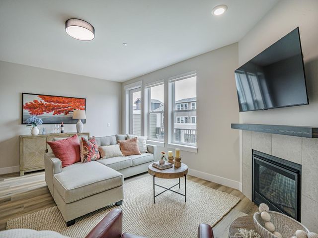 111 Aptos Village Way 2, Aptos, CA 95003