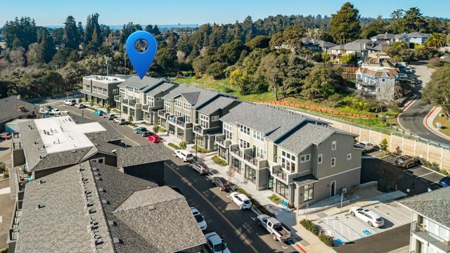 111 Aptos Village Way 2, Aptos, CA 95003