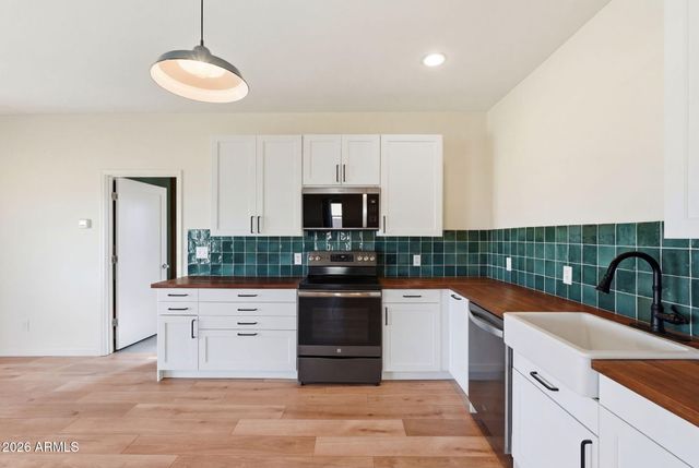 1289 S OAK Road, Maricopa, AZ 85139