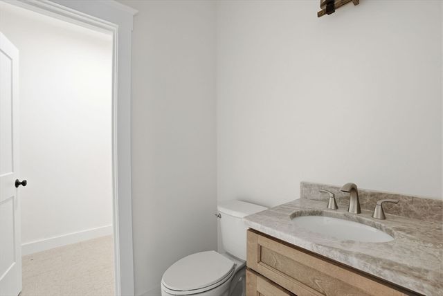 4 Fieldstone Farm Way, Duxbury, MA 02332