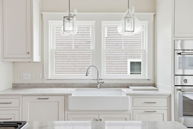 4 Fieldstone Farm Way, Duxbury, MA 02332