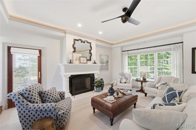1107 N Oxfordshire Lane, Edwardsville, IL 62025