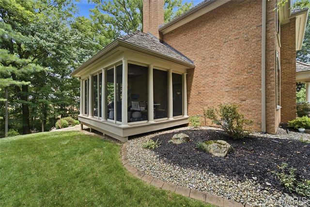 1107 N Oxfordshire Lane, Edwardsville, IL 62025
