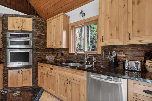 22437 Robin Hood, Tuolumne, CA 95383