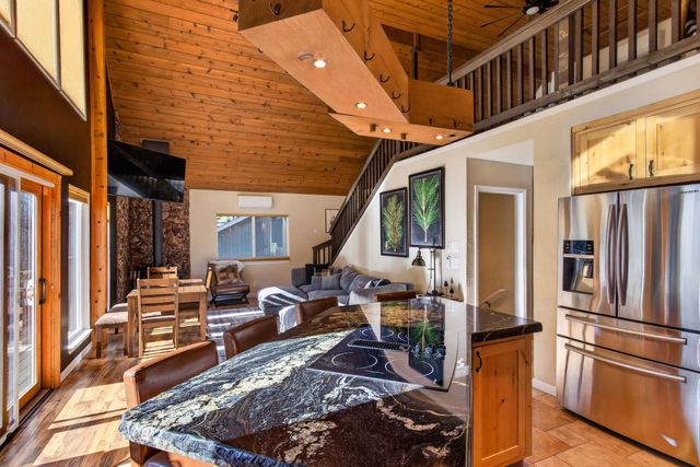 22437 Robin Hood, Tuolumne, CA 95383