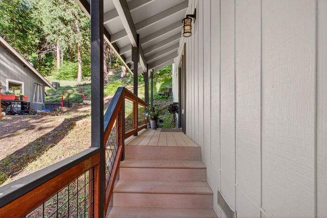 22437 Robin Hood, Tuolumne, CA 95383