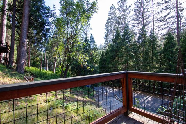 22437 Robin Hood, Tuolumne, CA 95383