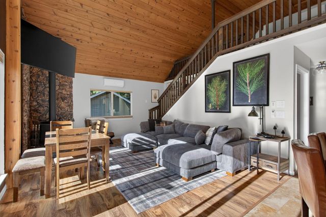 22437 Robin Hood, Tuolumne, CA 95383