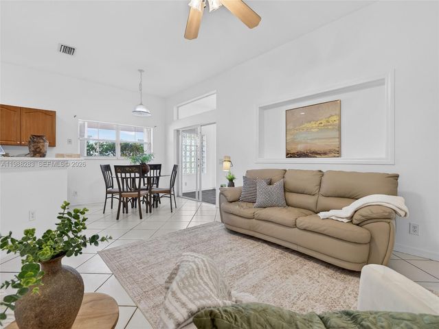 4317 SE Willow Ridge Dr, Weston, FL 33331