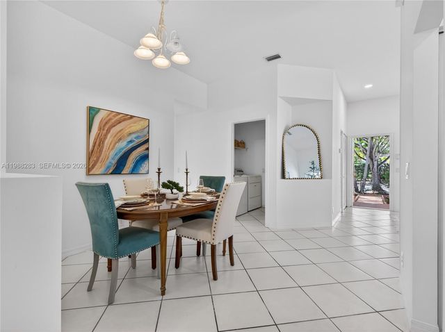 4317 SE Willow Ridge Dr, Weston, FL 33331