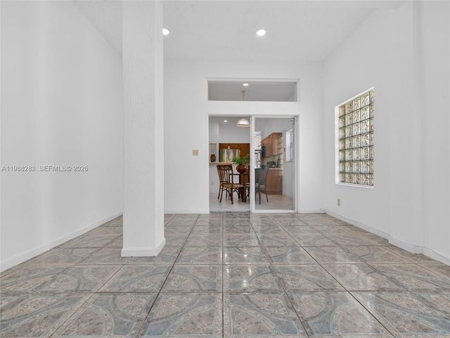 4317 SE Willow Ridge Dr, Weston, FL 33331