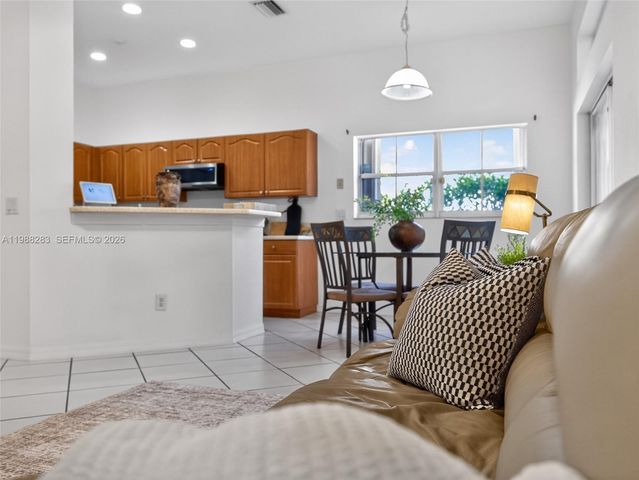 4317 SE Willow Ridge Dr, Weston, FL 33331