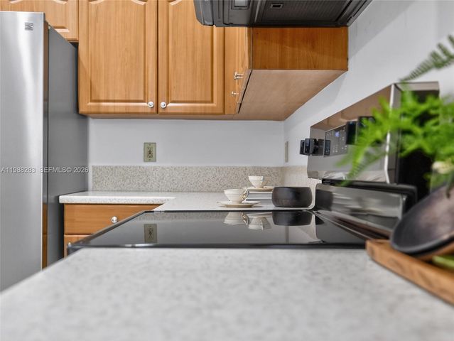 4317 SE Willow Ridge Dr, Weston, FL 33331