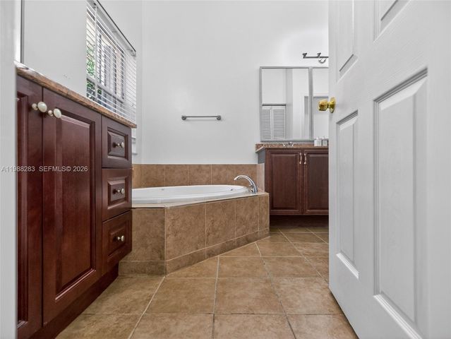 4317 SE Willow Ridge Dr, Weston, FL 33331