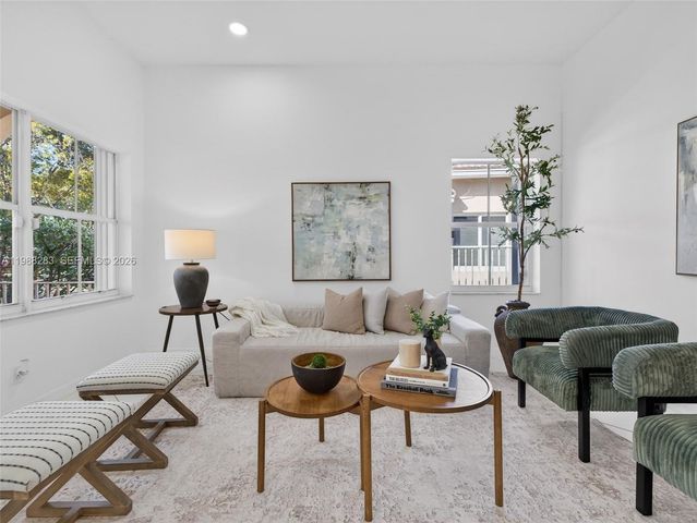 4317 SE Willow Ridge Dr, Weston, FL 33331