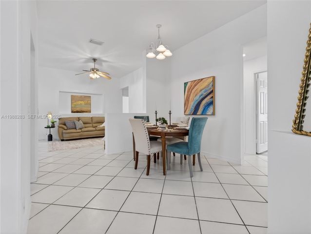 4317 SE Willow Ridge Dr, Weston, FL 33331