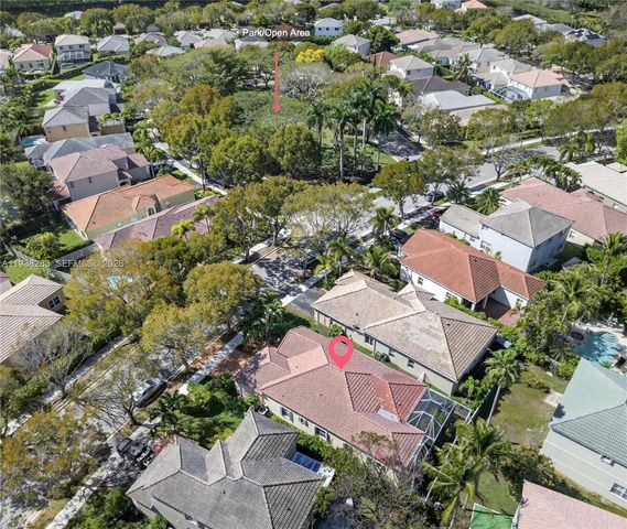 4317 SE Willow Ridge Dr, Weston, FL 33331