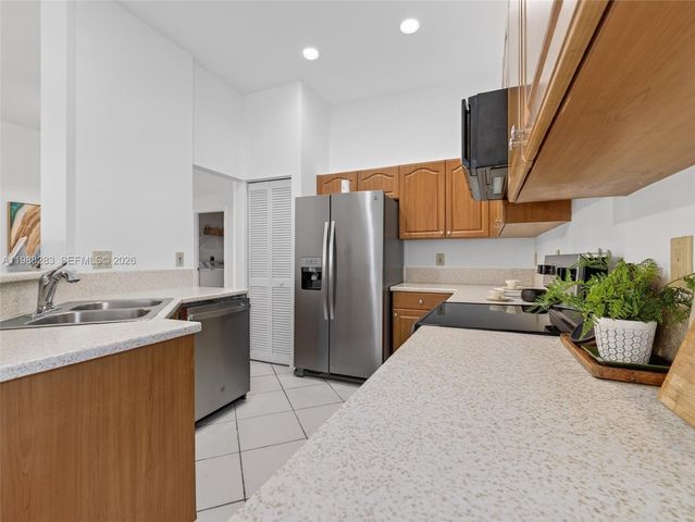 4317 SE Willow Ridge Dr, Weston, FL 33331