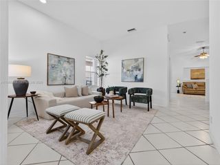 4317 SE Willow Ridge Dr, Weston, FL 33331