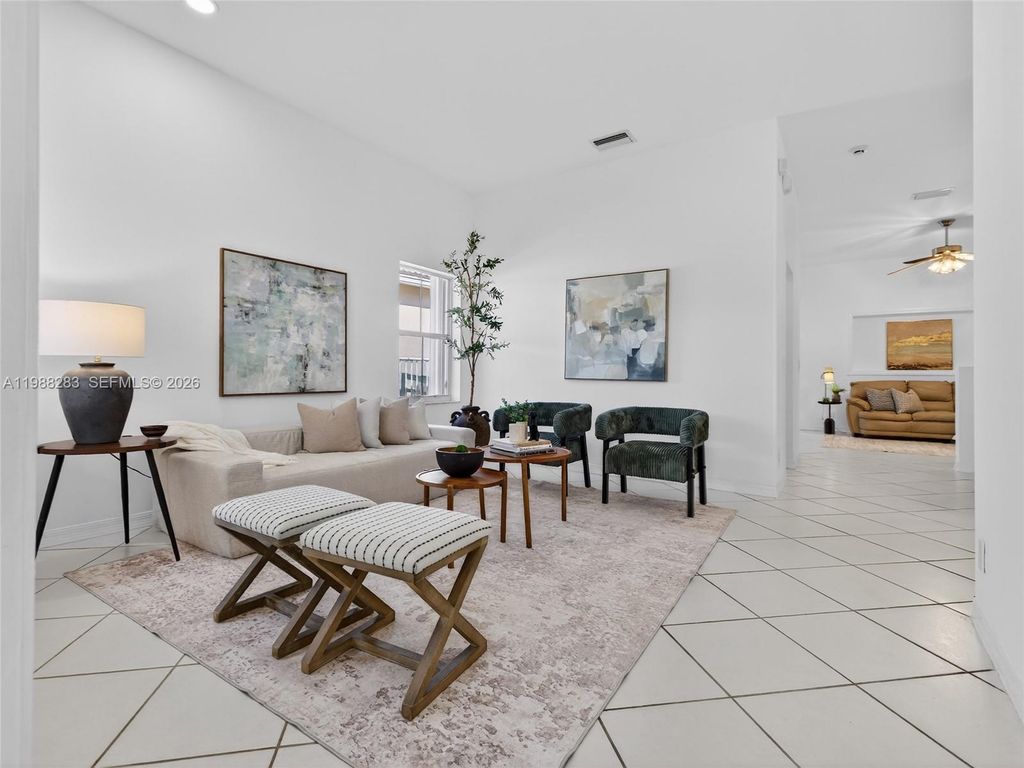 4317 SE Willow Ridge Dr, Weston, FL 33331