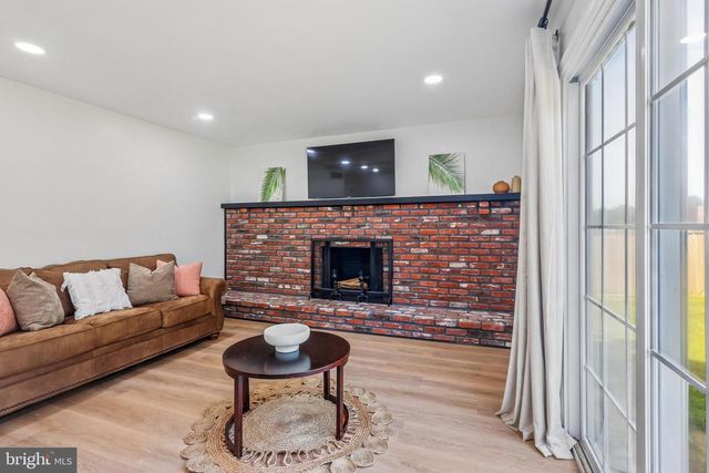 42 HAINES DR, Sewell, NJ 08080