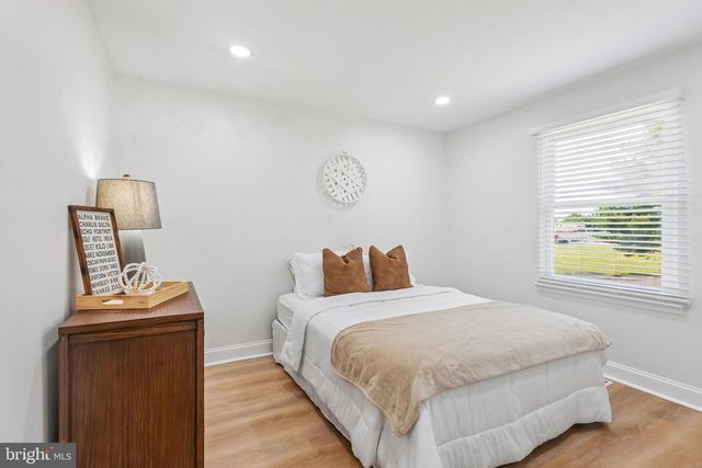 42 HAINES DR, Sewell, NJ 08080