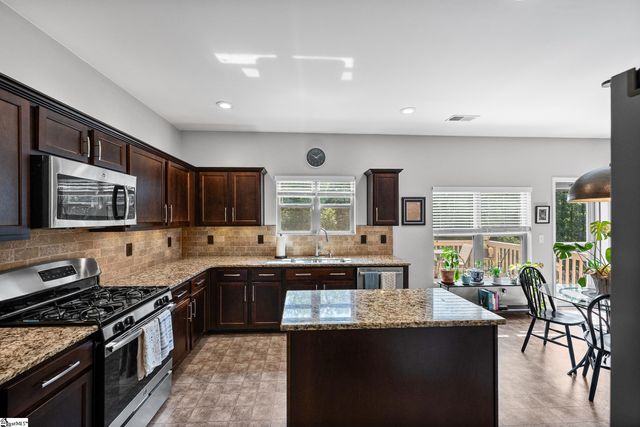 108 Winespring Place, Simpsonville, SC 29681