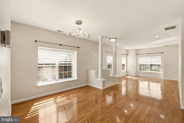 8607 NORMANDY DR, Mt Laurel, NJ 08054