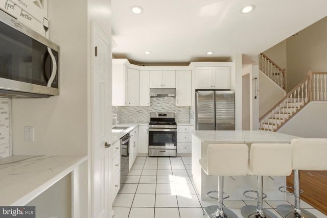8607 NORMANDY DR, Mt Laurel, NJ 08054