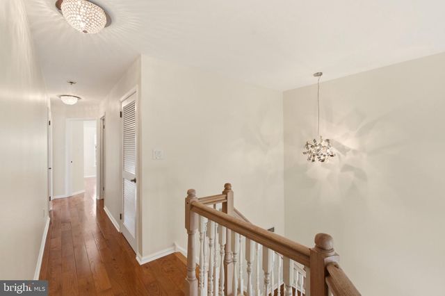8607 NORMANDY DR, Mt Laurel, NJ 08054