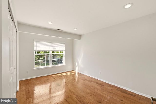 8607 NORMANDY DR, Mt Laurel, NJ 08054