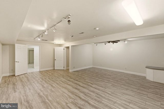 8607 NORMANDY DR, Mt Laurel, NJ 08054