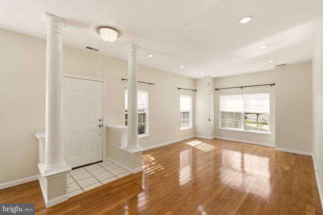 8607 NORMANDY DR, Mt Laurel, NJ 08054