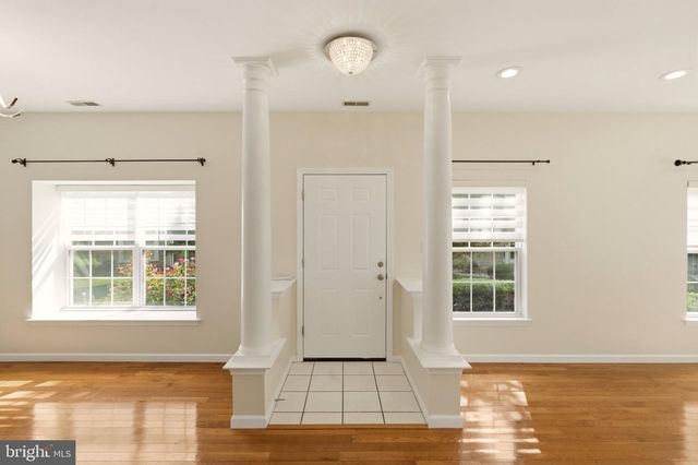 8607 NORMANDY DR, Mt Laurel, NJ 08054