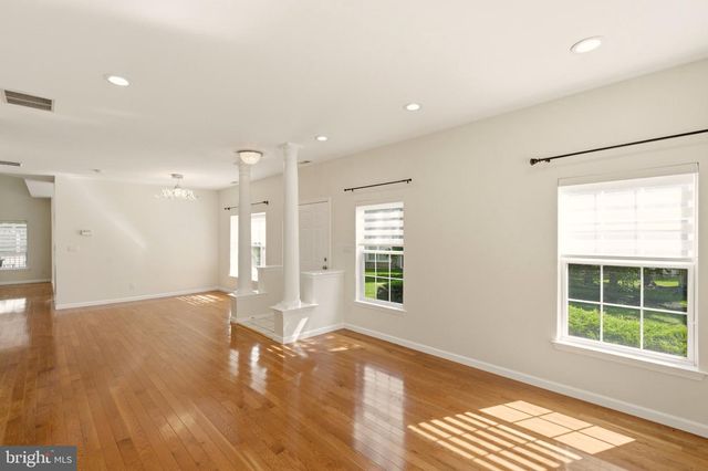 8607 NORMANDY DR, Mt Laurel, NJ 08054