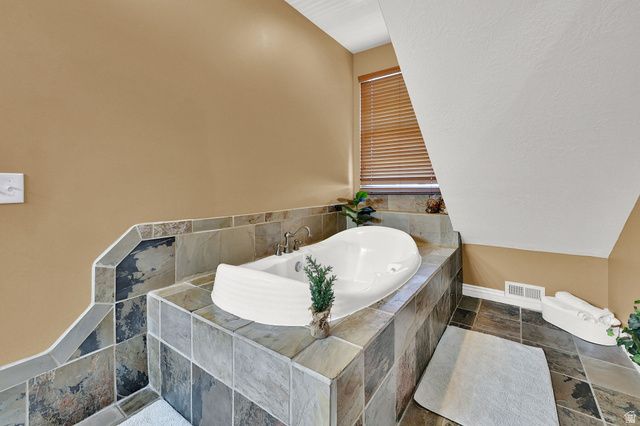 849 SAINT ANDREWS DR, Syracuse, UT 84075