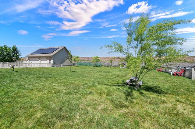 849 SAINT ANDREWS DR, Syracuse, UT 84075