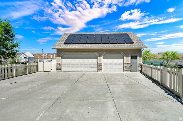 849 SAINT ANDREWS DR, Syracuse, UT 84075