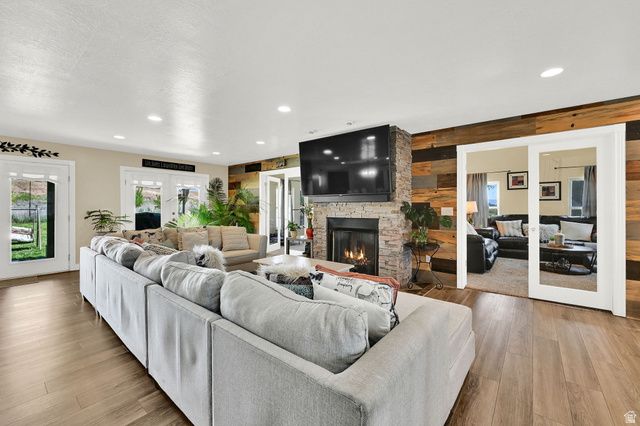849 SAINT ANDREWS DR, Syracuse, UT 84075