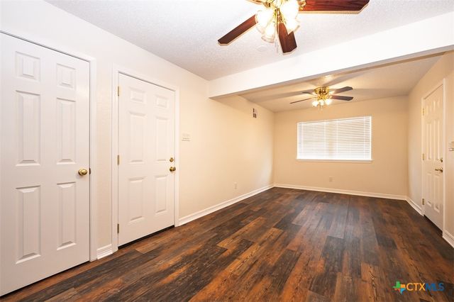 209 W Hogan Drive, Copperas Cove, TX 76522
