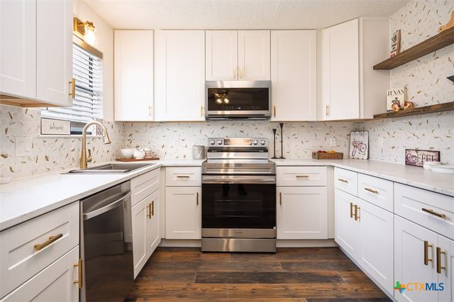 209 W Hogan Drive, Copperas Cove, TX 76522