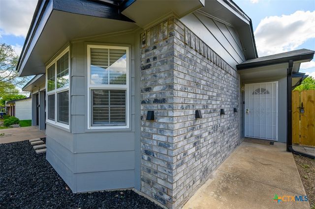 209 W Hogan Drive, Copperas Cove, TX 76522