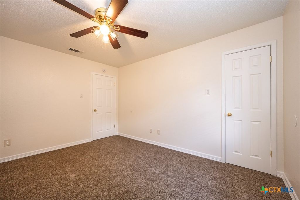 Image 20 of property listing at 209 W Hogan Drive, Copperas Cove, TX 76522