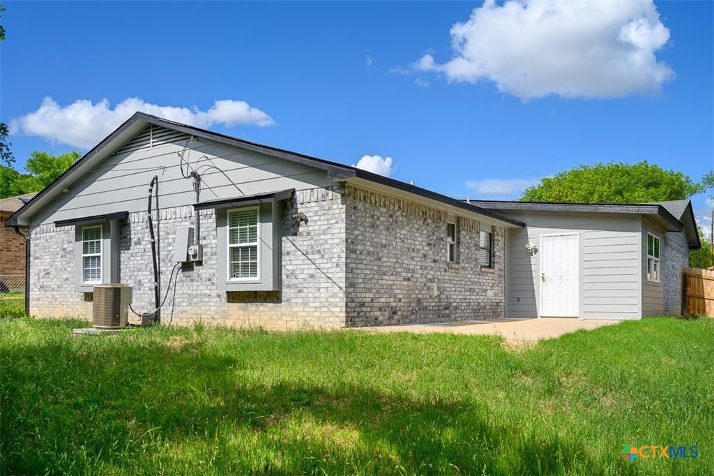 Image 23 of property listing at 209 W Hogan Drive, Copperas Cove, TX 76522